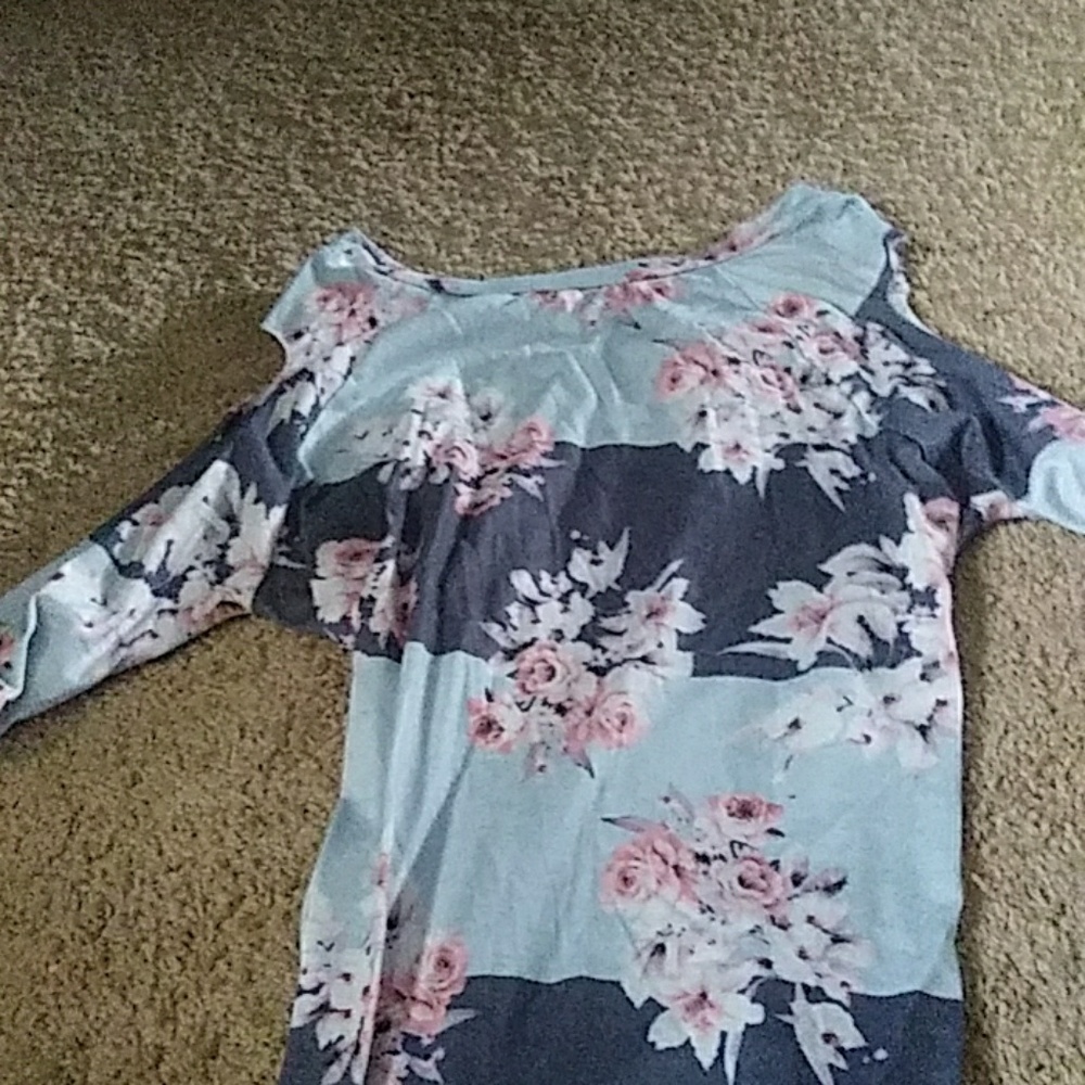 Shirt with cut sleeves